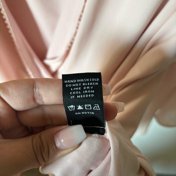 S.Levine Soft Baby Pink Cold Shoulder Rhinestone Blouse Top Women's Size Large - Picture 7 of 9